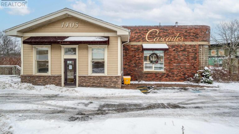 Halifax Living: Everyday Life on the East Coast