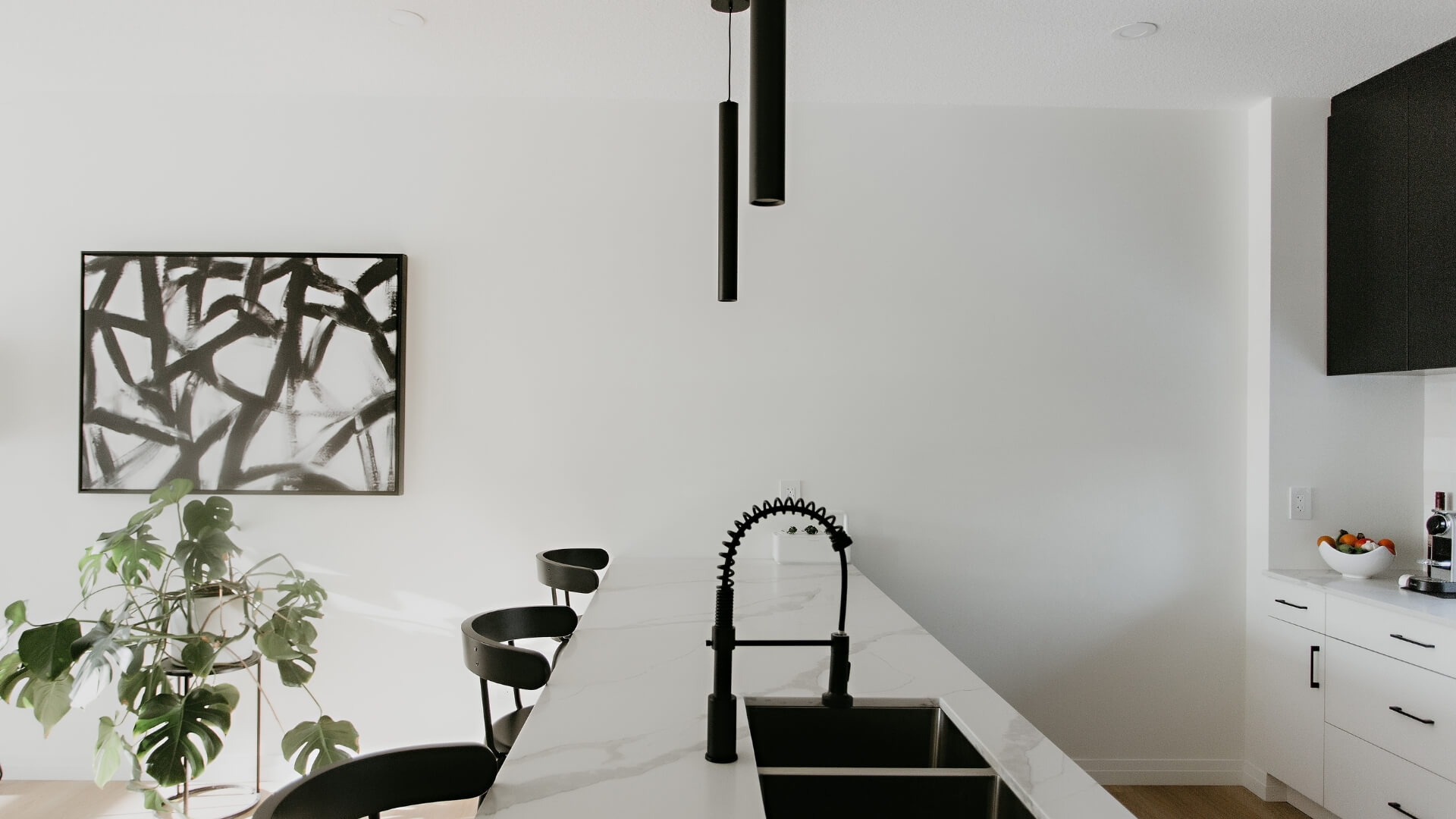 Kelowna North vs. South Pandosy: A Condo Showdown