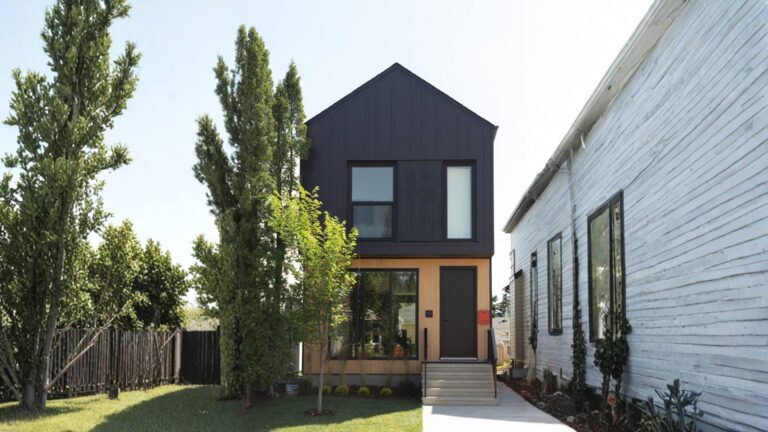 Kelowna vs West Kelowna